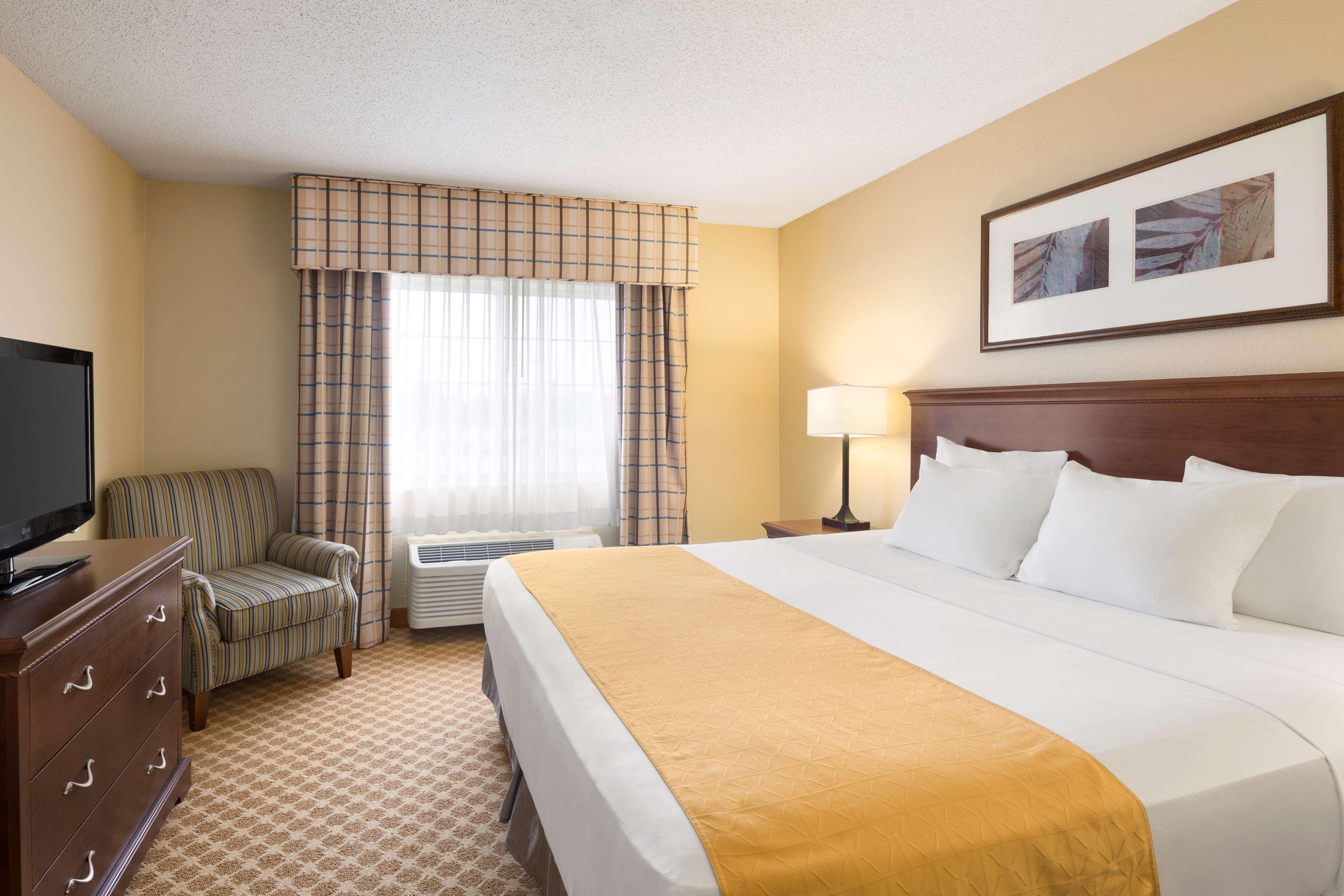 Country Inn & Suites By Radisson, Owatonna, Mn Buitenkant foto